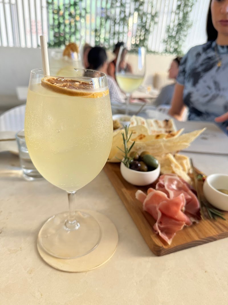 Casita Wine Bar photo 8