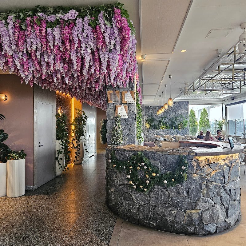 Iris Rooftop photo 7