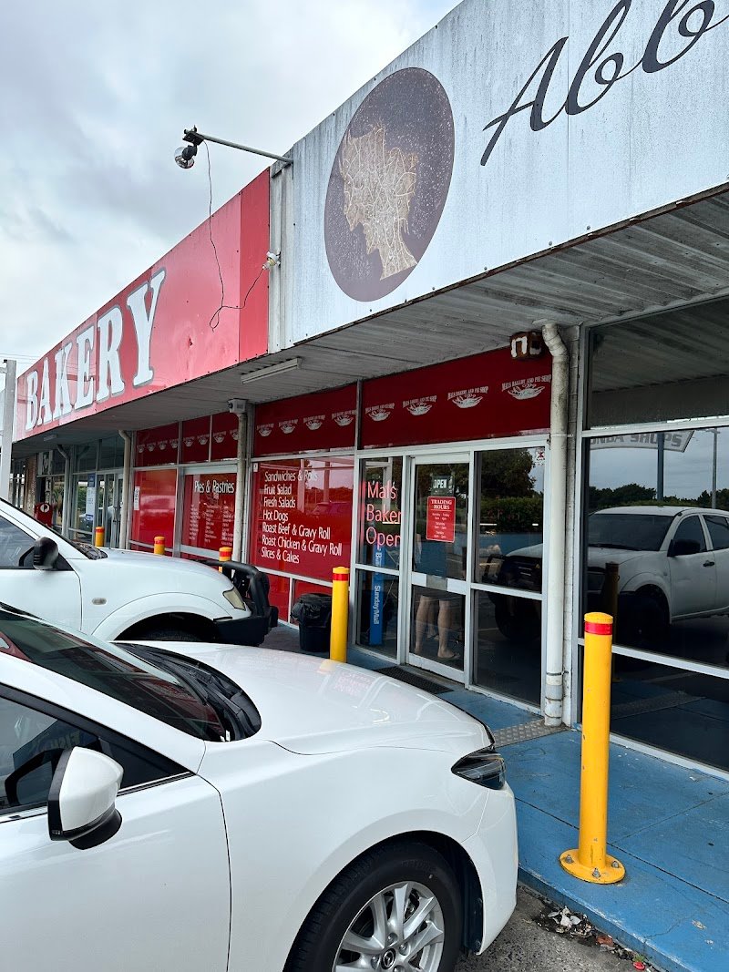 Mal's Pies & Pastries photo 3