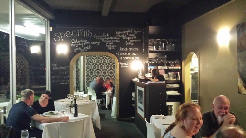 D’Browes Restaurant photo 9