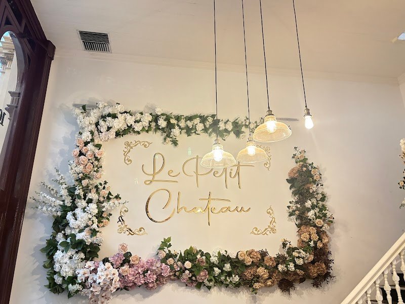 Le Petit Chateau Restaurant photo 6