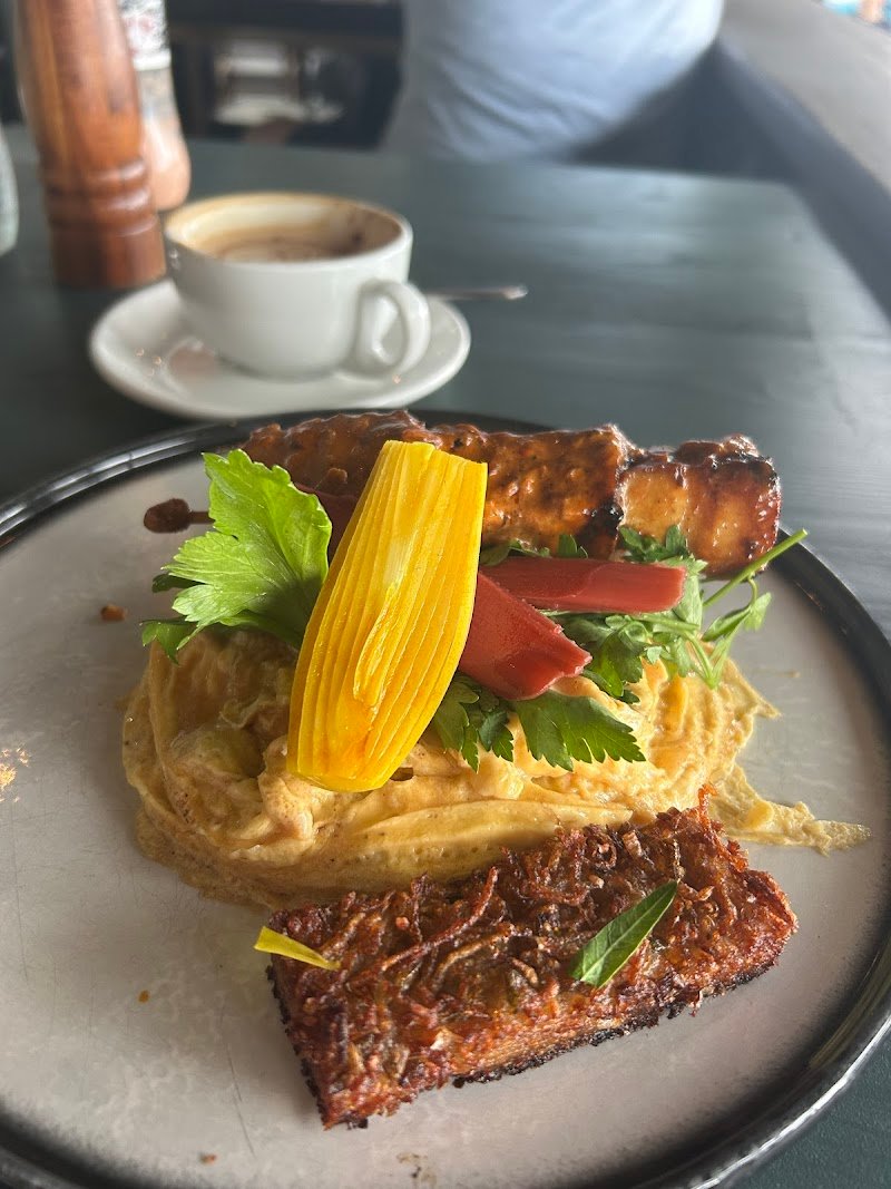 Garage palm cove photo 3