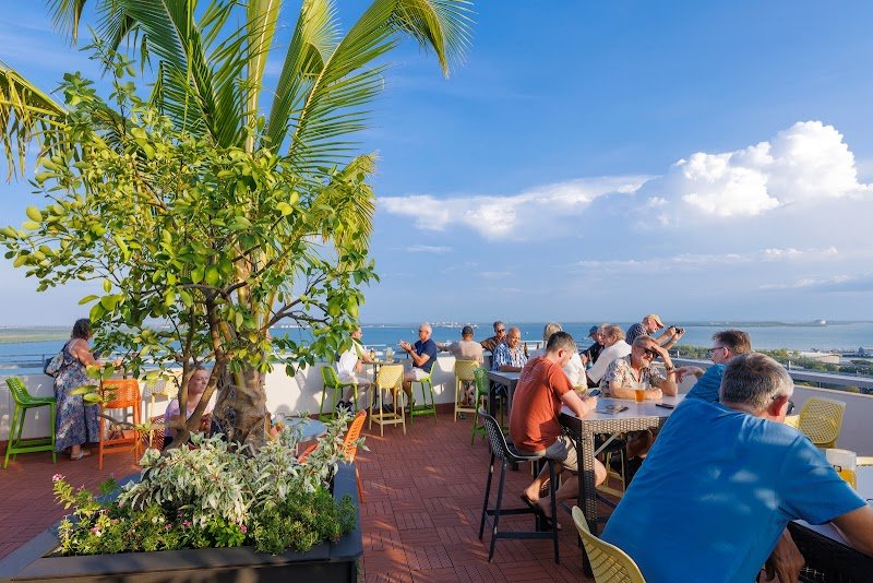 Zen Rooftop Bar photo 3