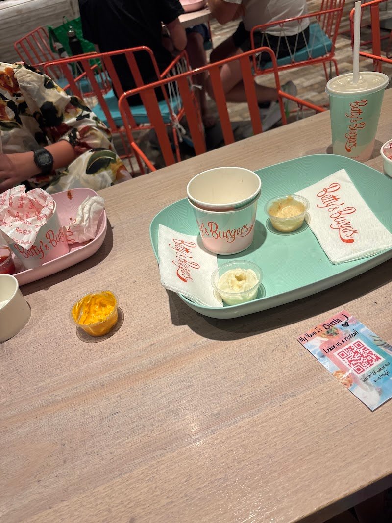 Betty's Burgers photo 10