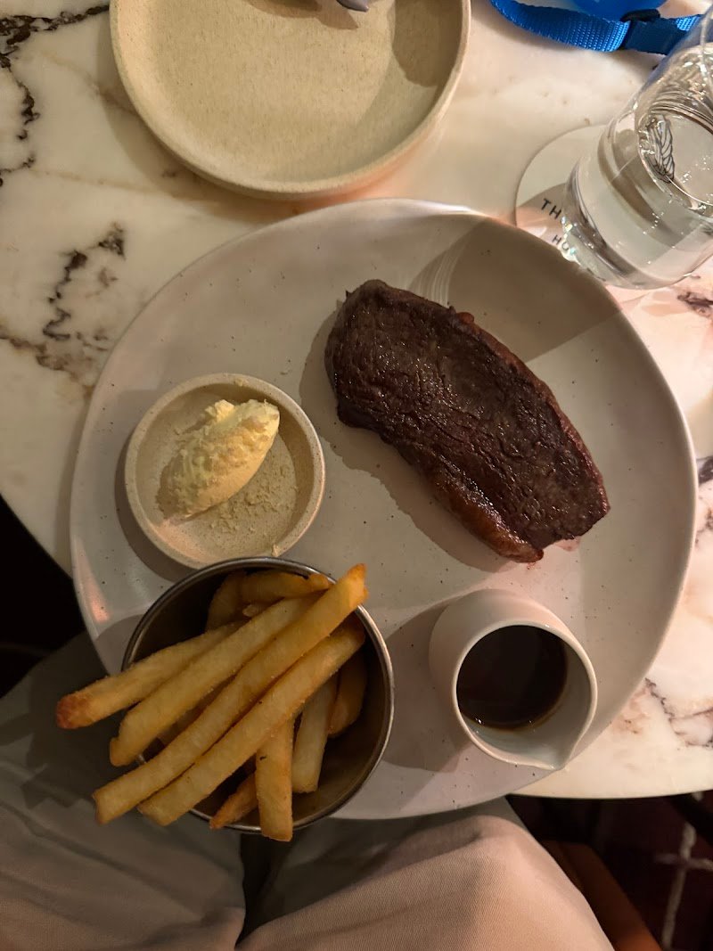 Deco Lounge at The Tasman photo 8