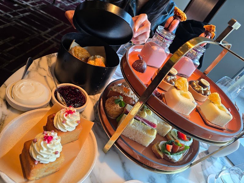 Deco Lounge at The Tasman photo 3