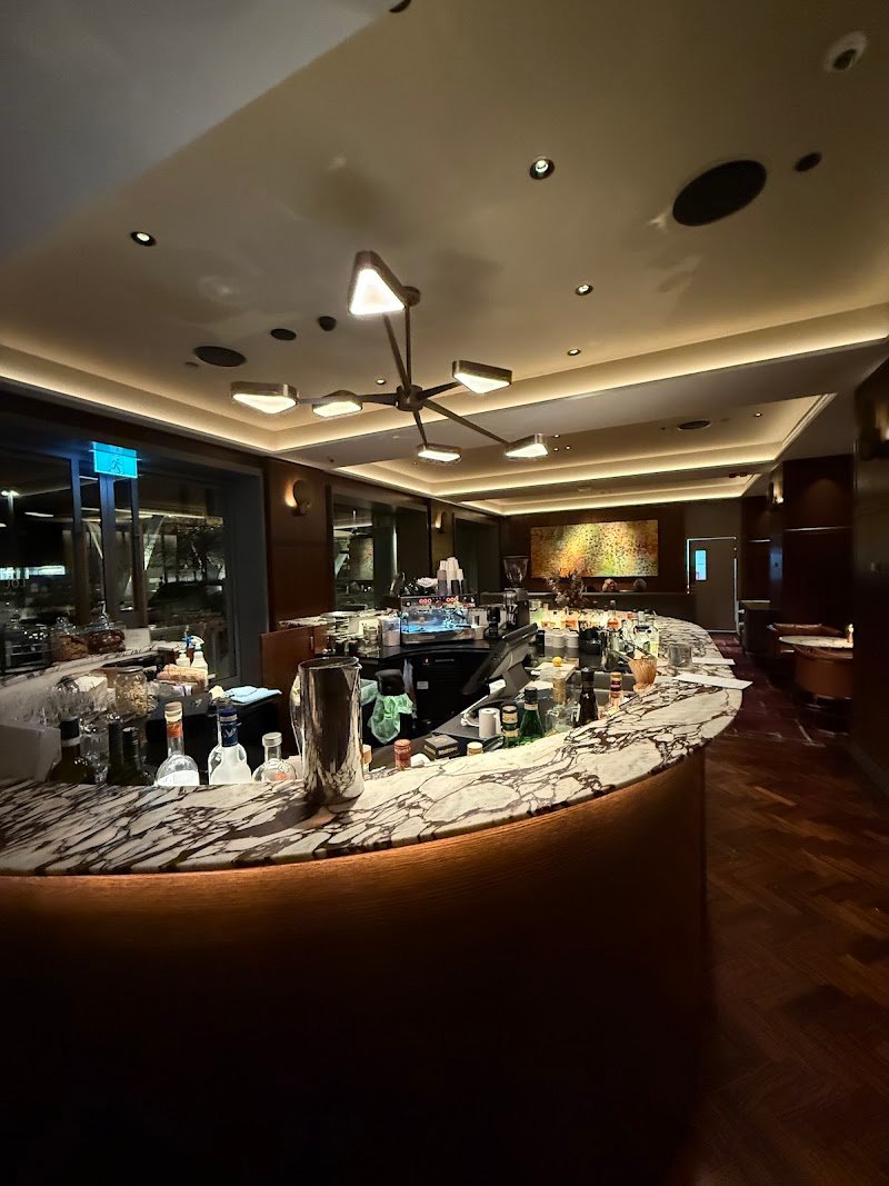 Deco Lounge at The Tasman photo 4