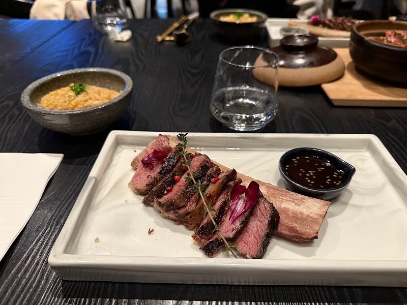 Mr.Tam Asian Fusion Restaurant - Dating, Modern, Dining, Sashimi, Sake, Whisky photo 4