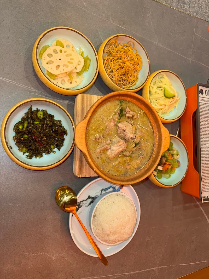 Dragon BBQ Bar 龍炭长烧烤吧·东北烧烤·炒菜 photo 2