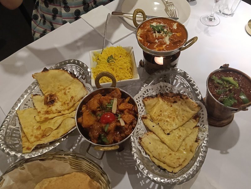Tandoor & Curry Hut Indian Restaurant photo 2