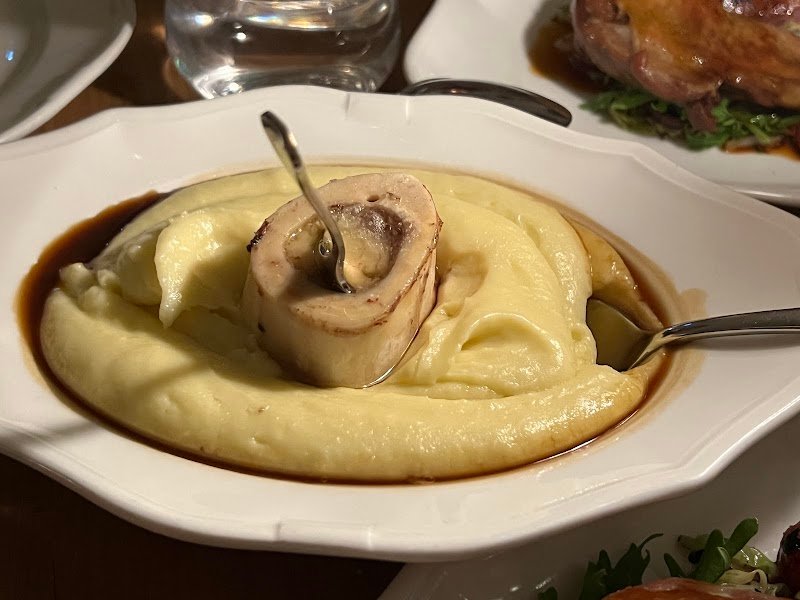 Reine & La Rue photo 9