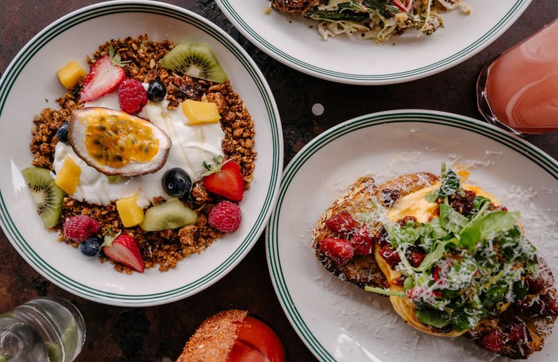 Neighbours on Market St photo 2