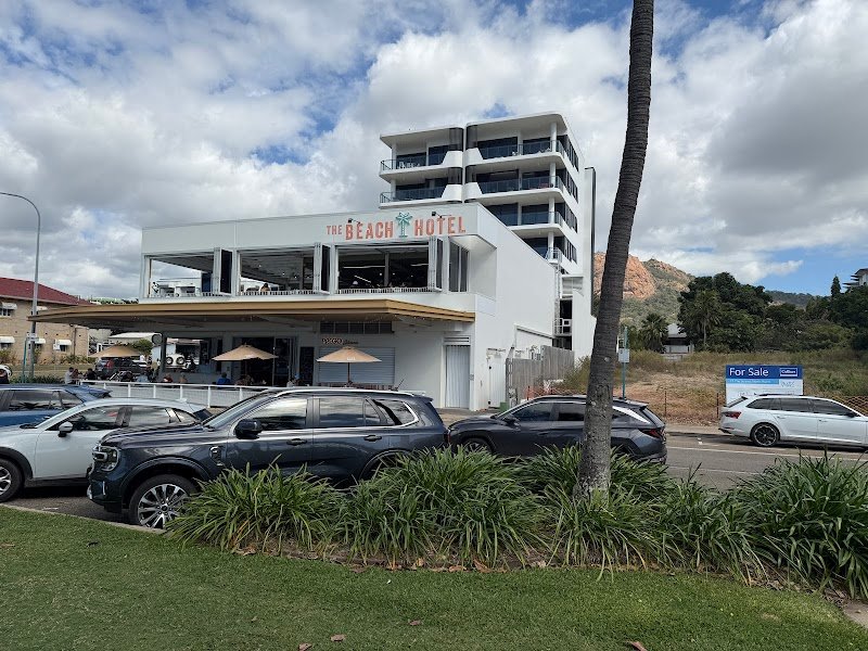 The Beach Hotel Townsville photo 8