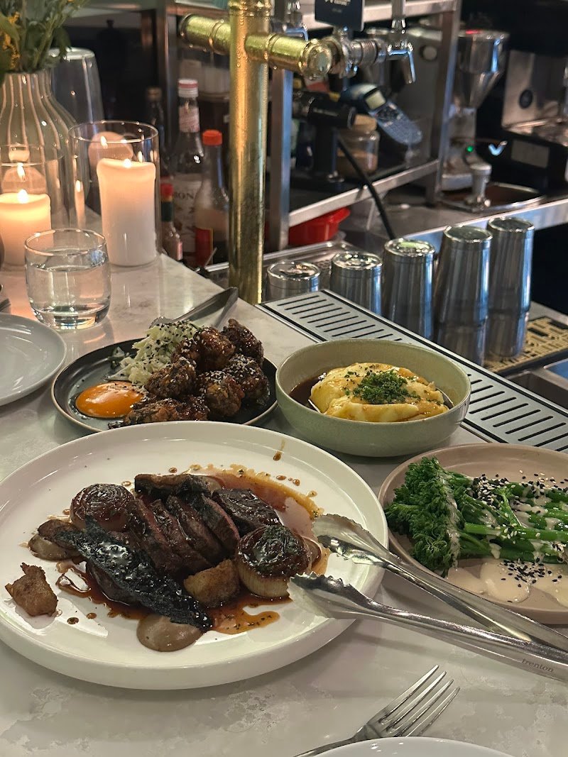 Social Eating House + Bar photo 7