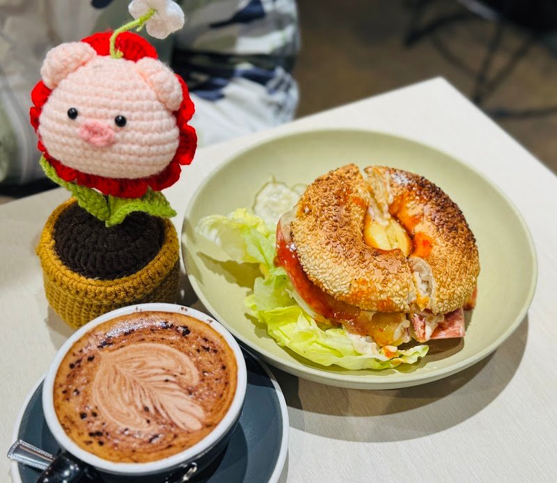 Schmucks Bagels photo 3