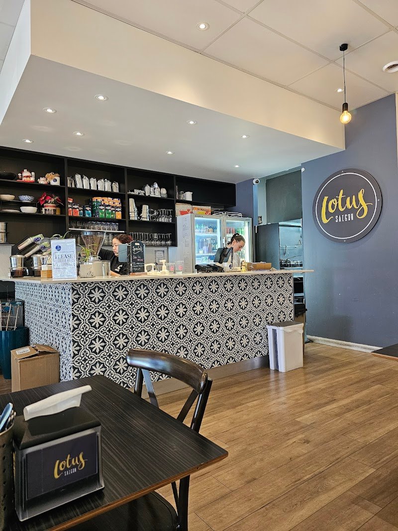 Lotus Saigon - em cà phê photo 7