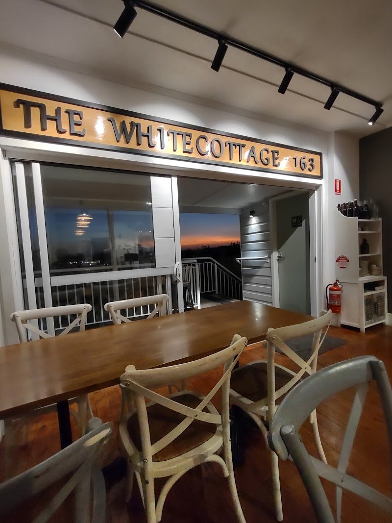 The whitecottage 163 photo 5