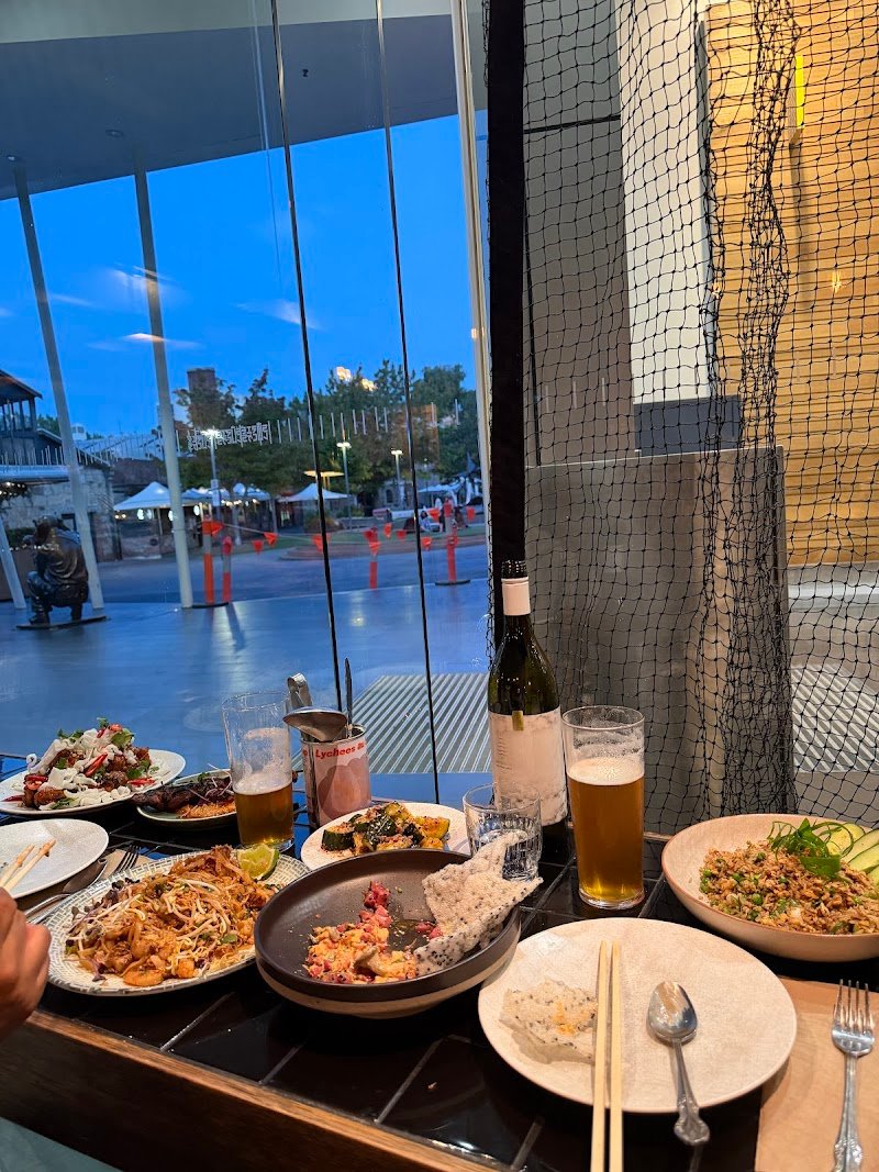 Suzie Luck's Restaurant & Bar photo 3