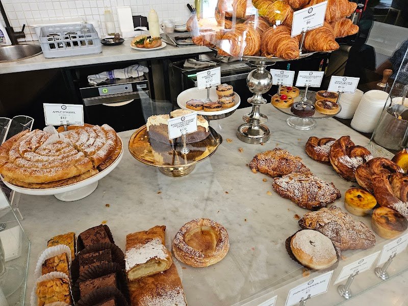 Daci & Daci Bakers New Town photo 9