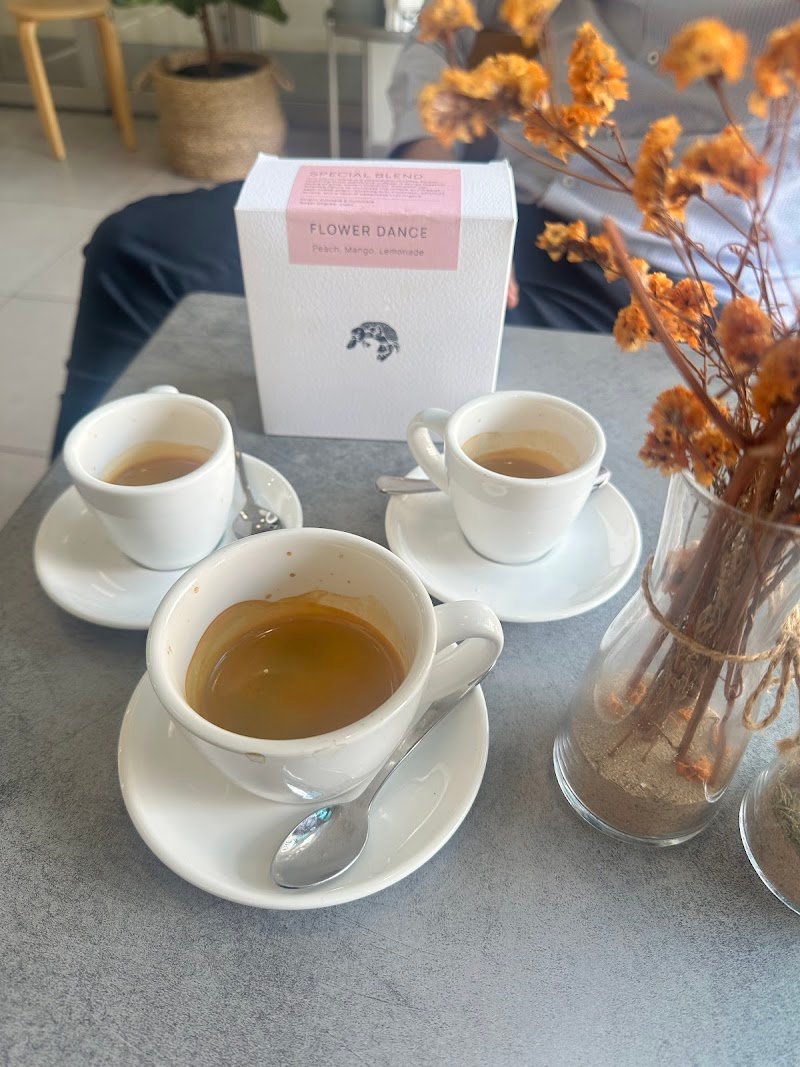 Incoming Cafe photo 8