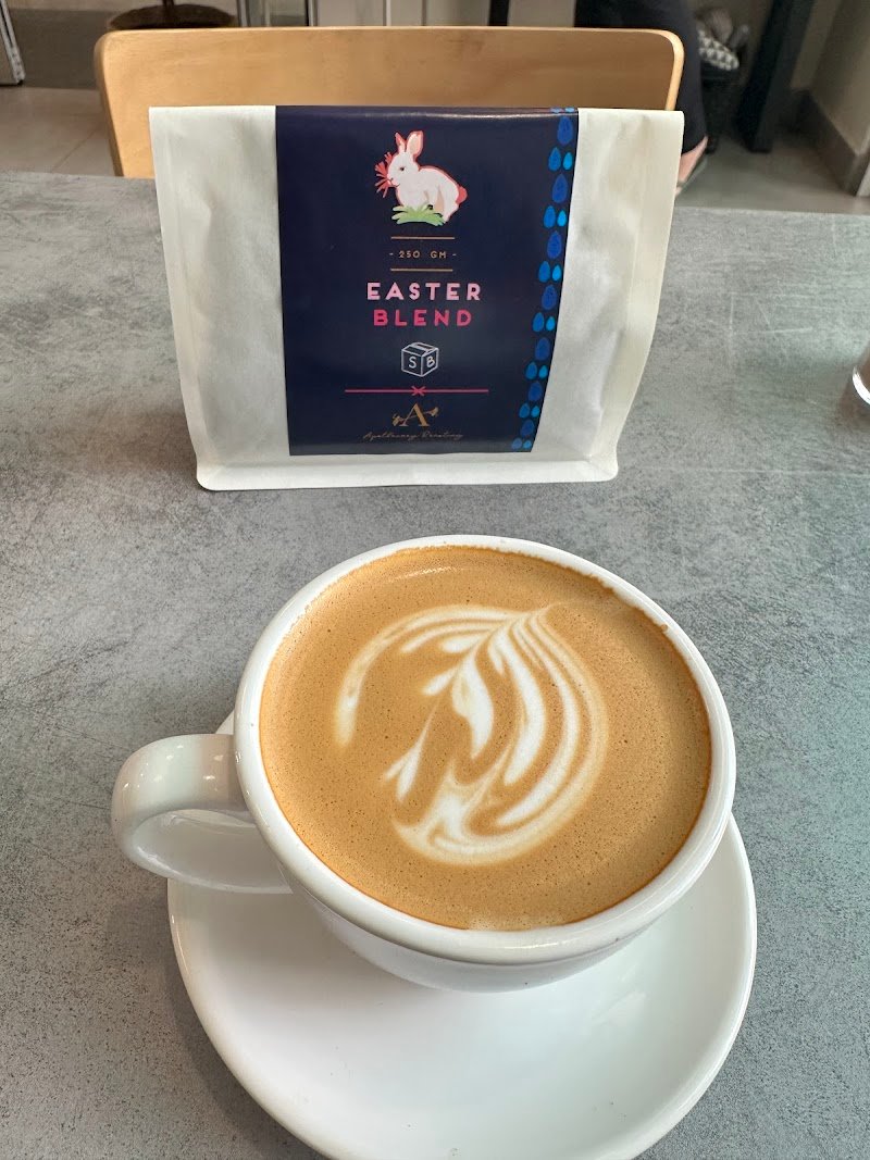 Incoming Cafe photo 9