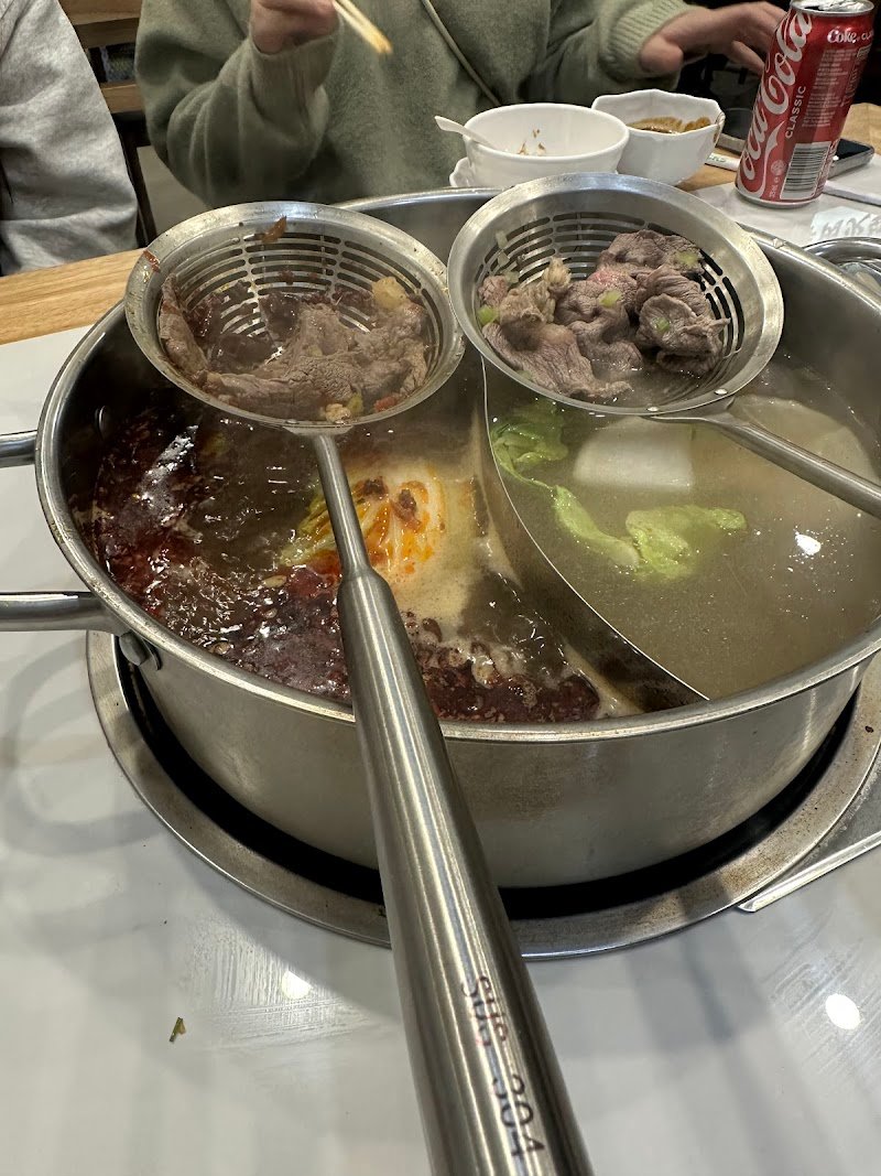 犇牛鮮肉火鍋 Ben Niu Fresh Beef Hot Pot photo 6
