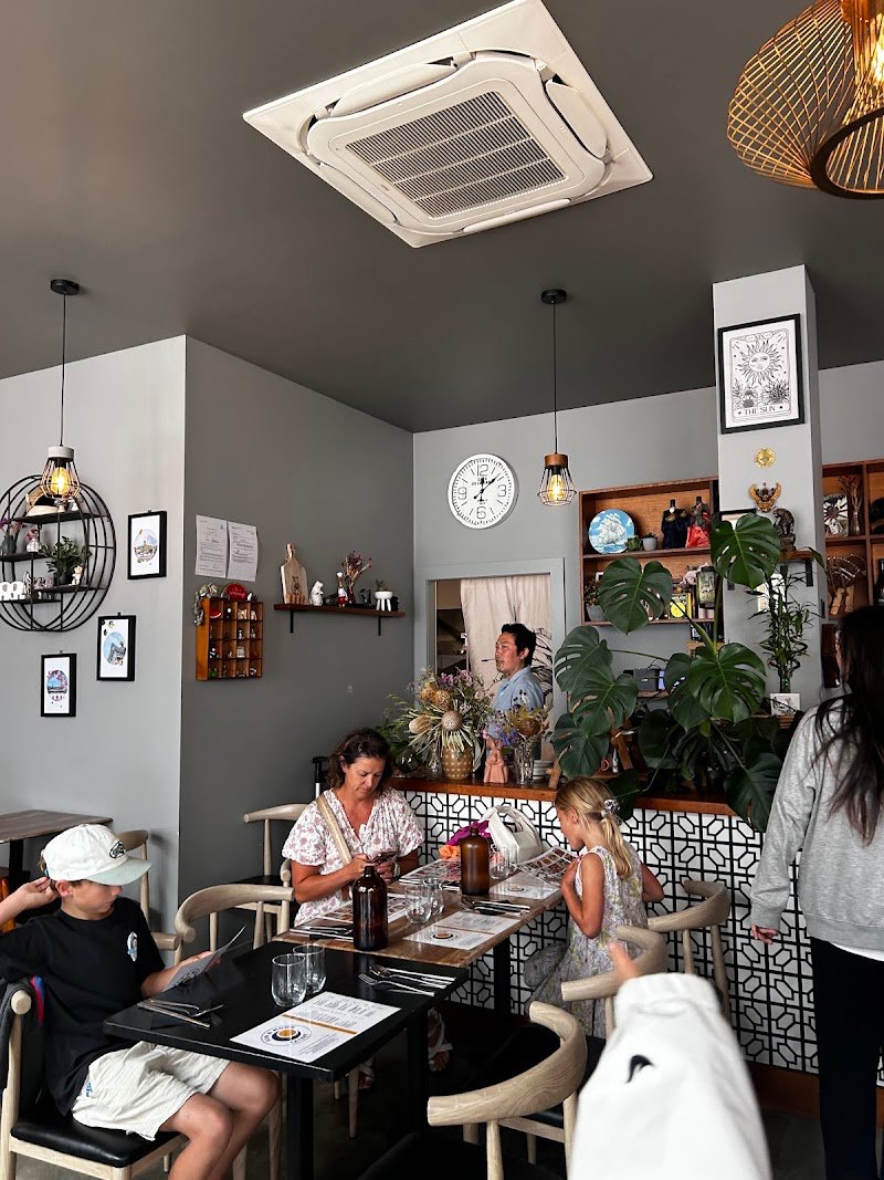 Sun and Moon Eatery photo 8