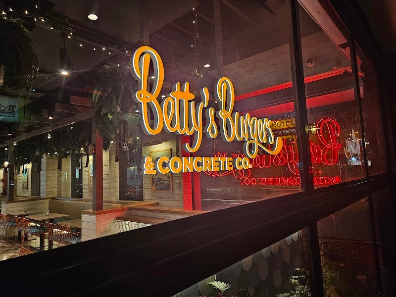Betty's Burgers photo 8