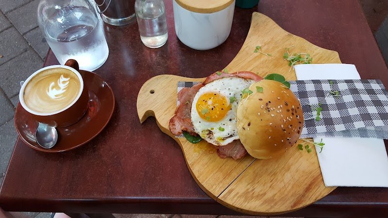 Four Birds Cafe ni Isabella photo 9