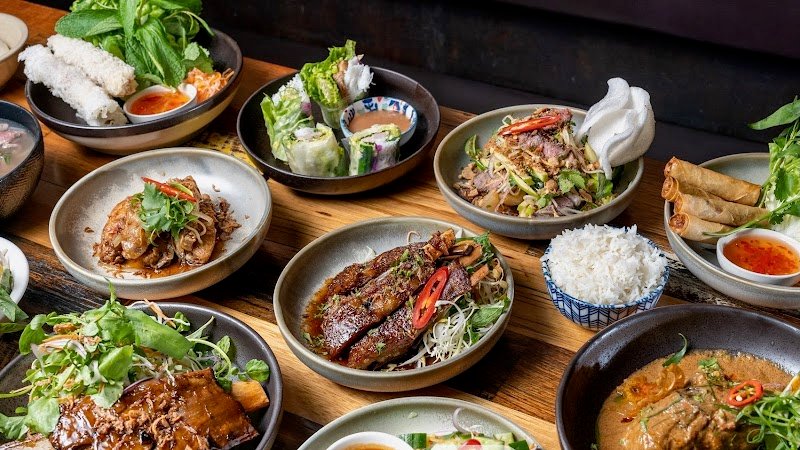 Paper Plate Restaurant photo 2