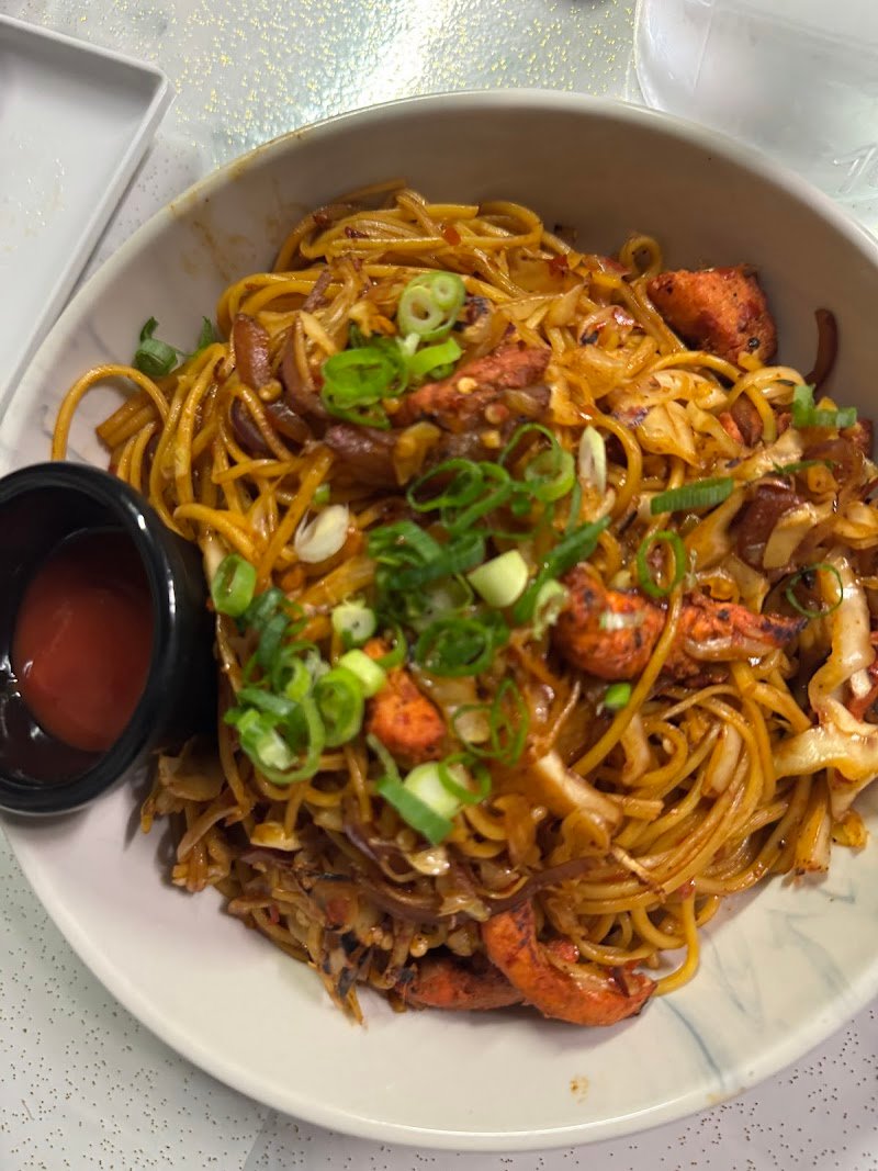 Momo Hungers photo 5