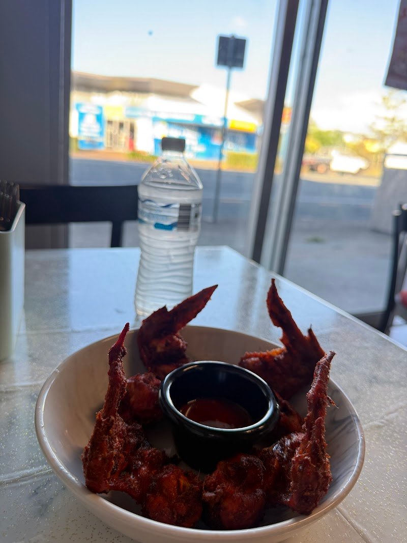 Momo Hungers photo 9