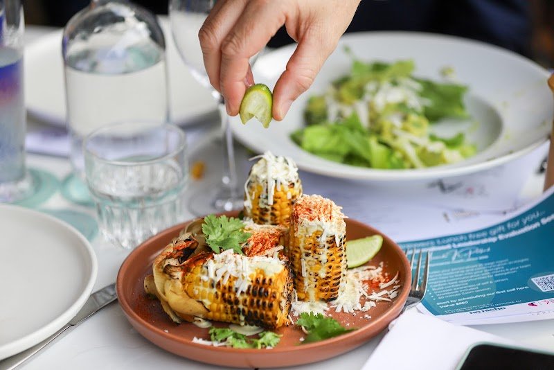 Isla Bar and Dining photo 2