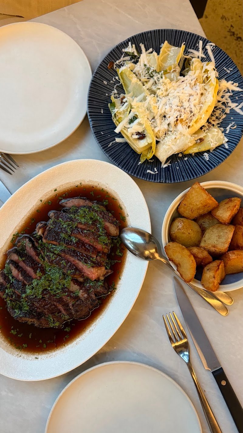 Clarence Restaurant photo 3