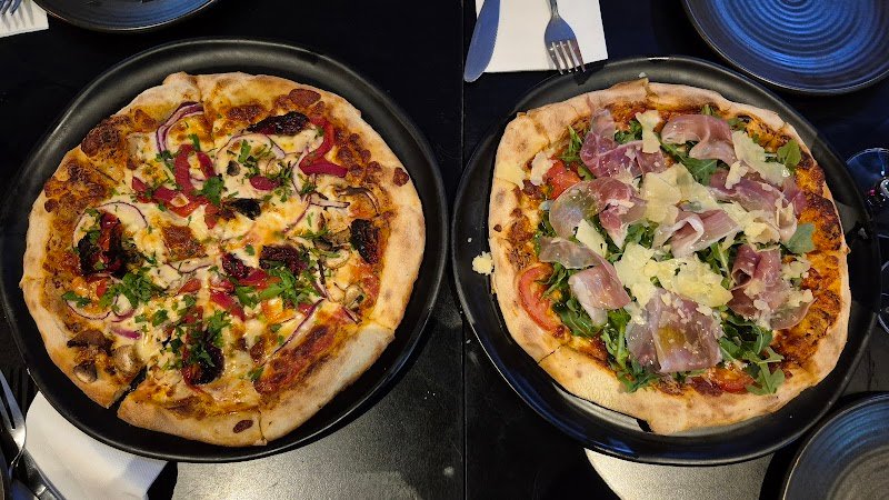 Storia on Queen photo 4