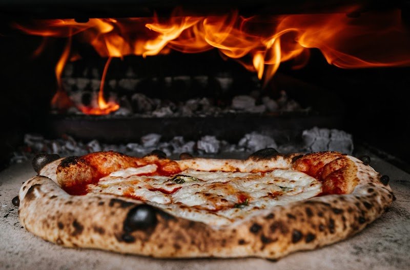 Storia on Queen photo 5