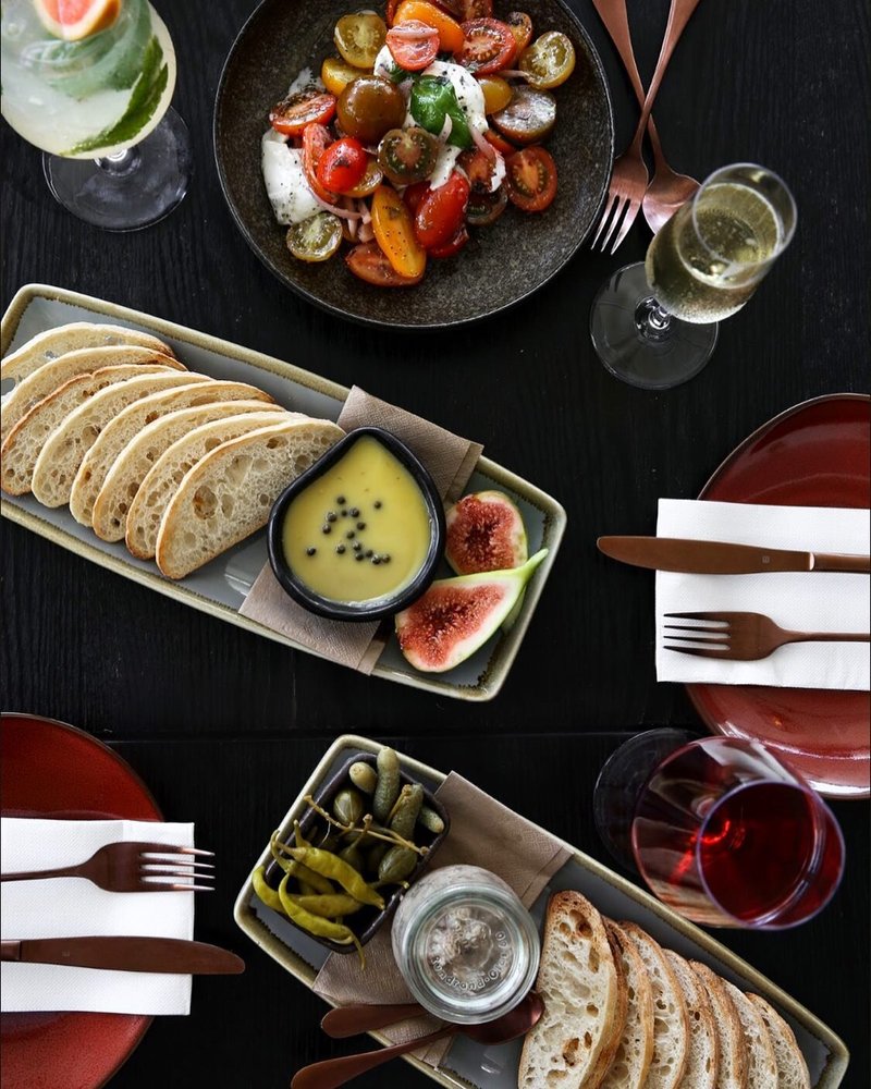 YoYo Bar and Restaurant photo 7