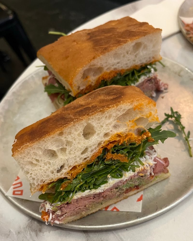 Arno Deli King St photo 3