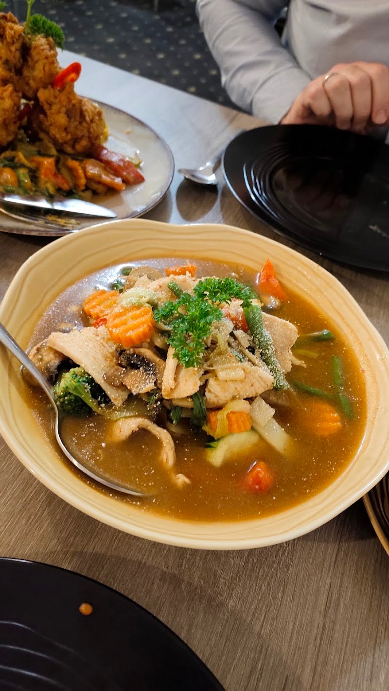 Erawan Thai and Western Restaurant photo 4