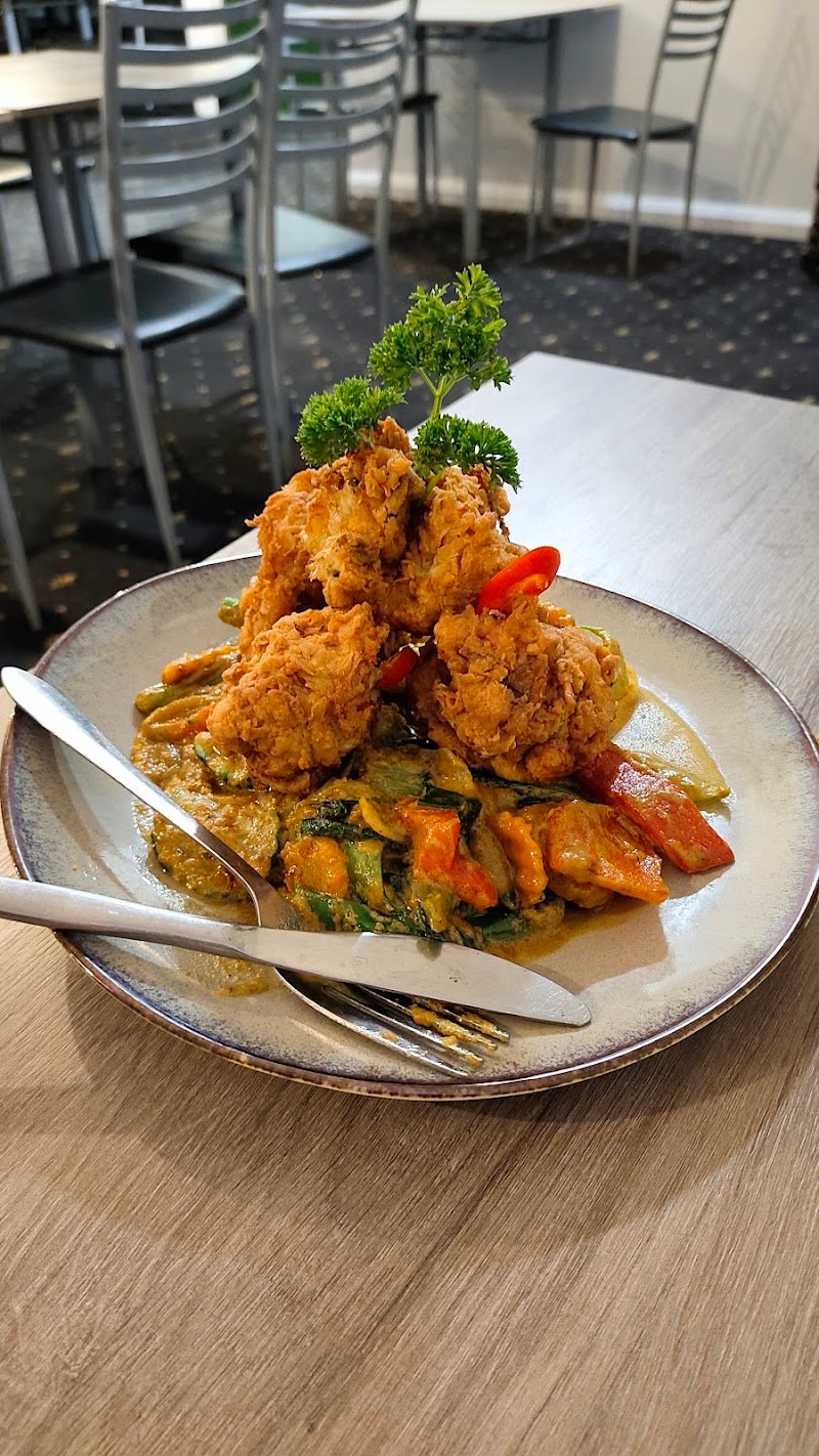 Erawan Thai and Western Restaurant photo 3