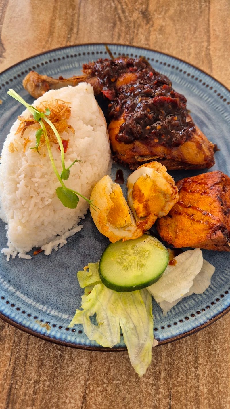 Batavia Corner photo 4