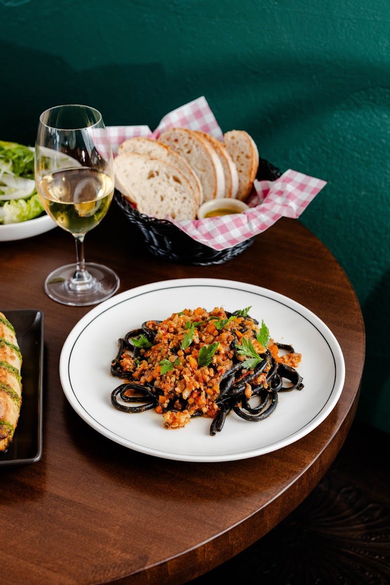 Cecchis Restaurant photo 2