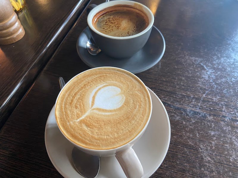 Bull & Bear Cafe - Restaurant photo 3